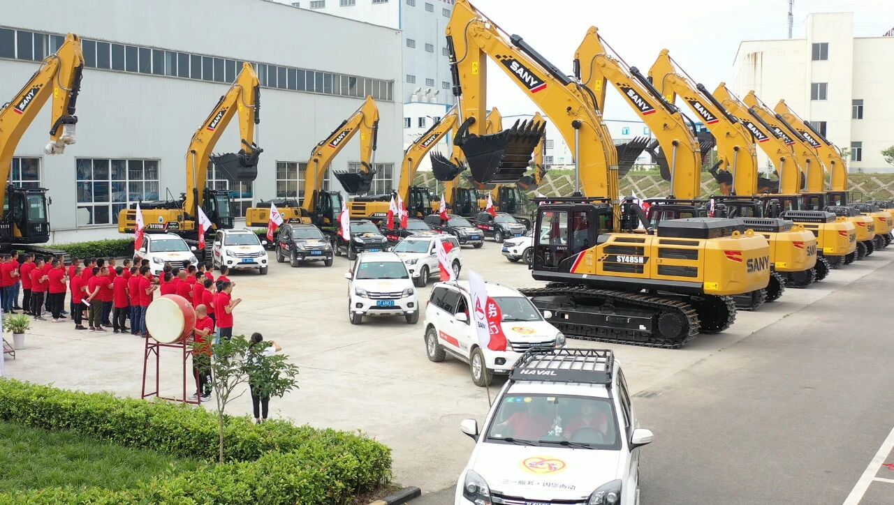 三一服务团队在山区作业